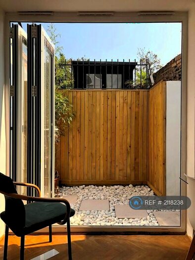 1 Bedroom Flat To Rent In High Road Leyton, East London, E10