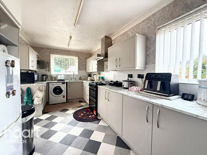 3 Bedroom Detached Bungalow For Sale In Kirkgate Street, Wisbech, PE13