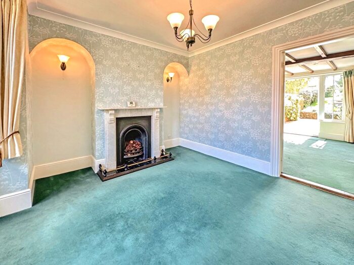 5 Bedroom Semi-Detached House For Sale In Main Street, East Haddon, NN6