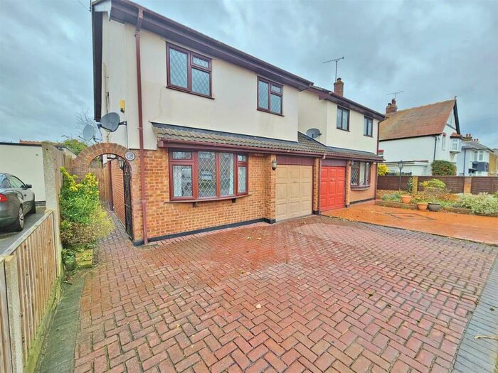 4 Bedroom House To Rent In St Clements Avenue, Leigh On Sea, SS9