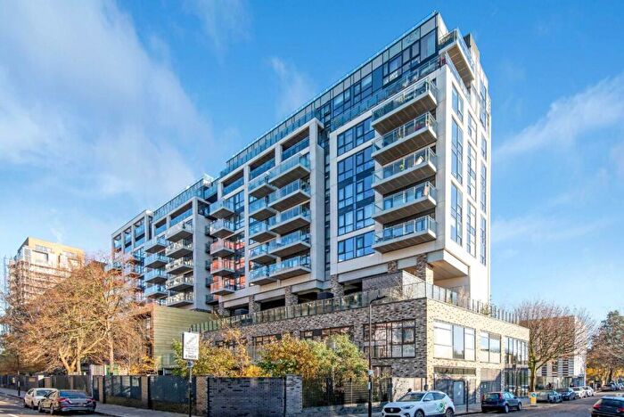 1 Bedroom Flat To Rent In Beechwood Road, Dalston Square, E8