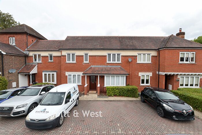 2 Bedroom Mews For Sale In St. Francis Gardens, Copthorne, West Sussex, RH10