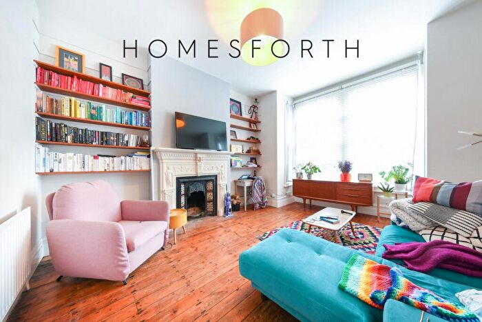 2 Bedroom Flat To Rent In Plympton Road, Kilburn, NW6