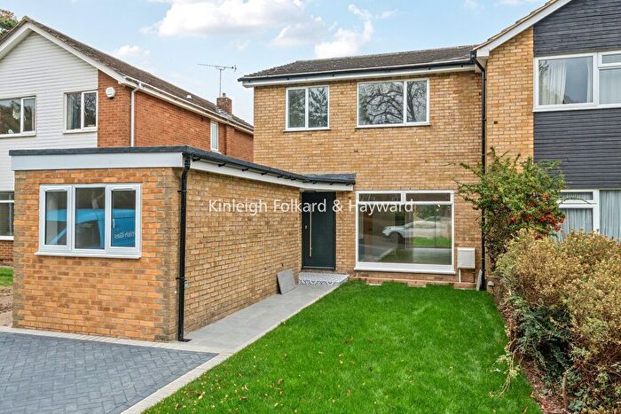 4 Bedroom Semi-Detached House For Sale In Stamford Drive, Bromley, BR2
