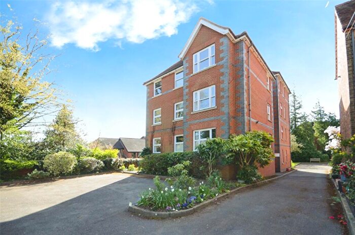 2 Bedroom Flat To Rent In Derby Road, Reading, RG4