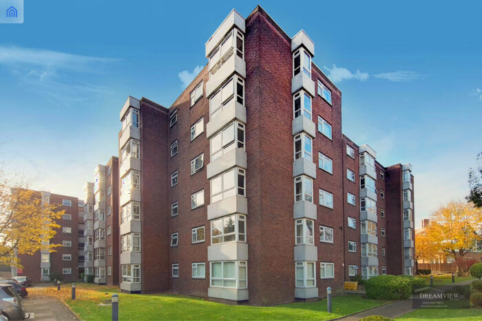 2 Bedroom Apartment To Rent In Raffles House, Brampton Grove, London, NW4