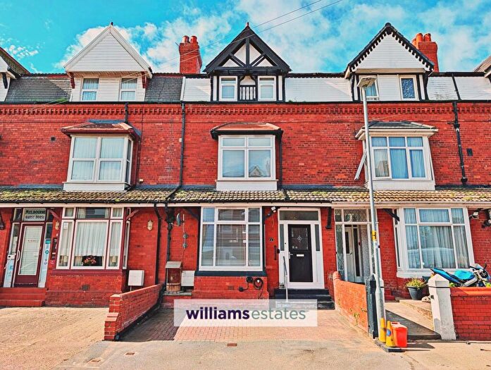7 Bedroom Terraced House For Sale In Beechwood Road, Rhyl, LL18