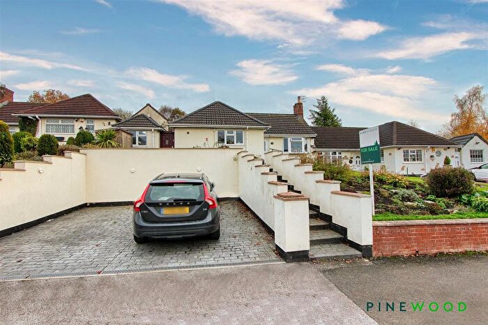 2 Bedroom Semi-Detached Bungalow For Sale In Sycamore Road, Hollingwood, Chesterfield, Derbyshire, S43