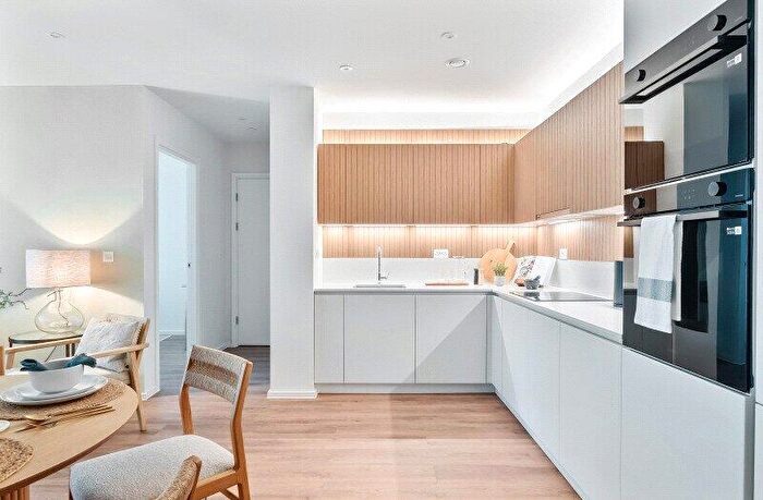 2 Bedroom Apartment For Sale In The Waterfront, West Quay Marina, Poole, BH15