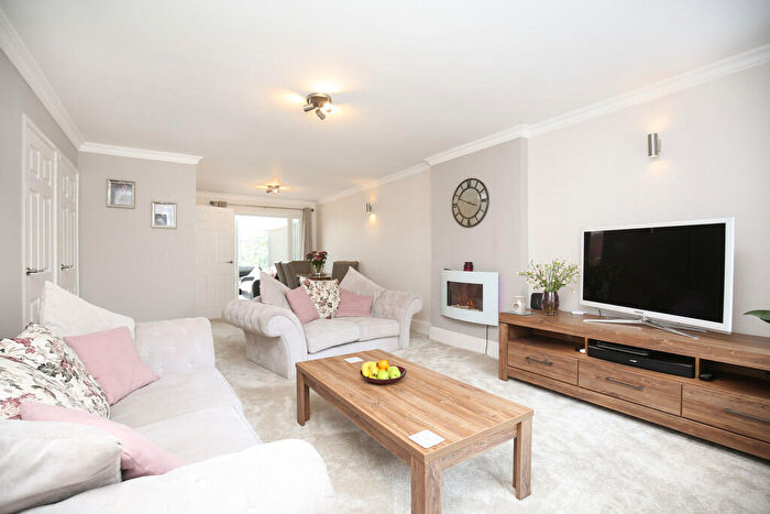 4 Bedroom Detached House For Sale In The Aspens, Kingsbury, B78