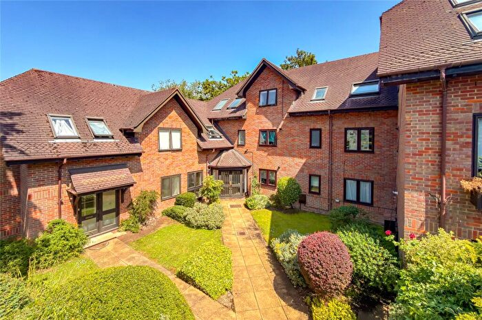 2 Bedroom Apartment For Sale In Lichfield Place, Lemsford Road, St. Albans, Hertfordshire, AL1