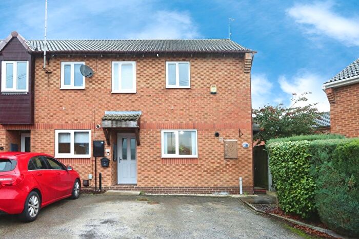 2 Bedroom Town House For Sale In Moorthorpe Way, Owlthorpe, Sheffield, South Yorkshire, S20