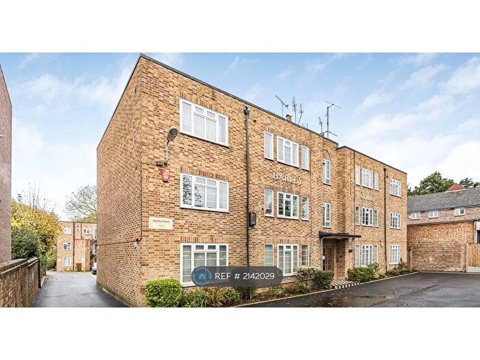 2 Bedroom Flat To Rent In Harley Court, London, N20