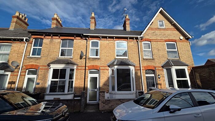 2 Bedroom Terraced House To Rent In Gordon Road, Taunton, TA1