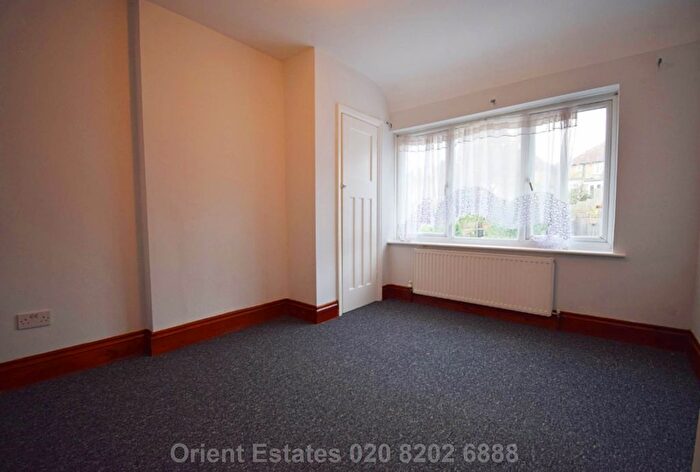 3 Bedroom Terraced House For Sale In Whitton Avenue, Greenford, UB6