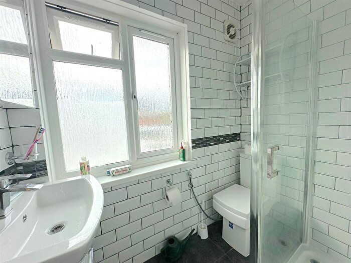 1 Bedroom Flat To Rent In John Street, Hounslow, Middlesex, TW3