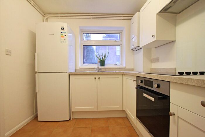2 Bedroom Flat To Rent In Bankside, Banbury, Oxon, OX16