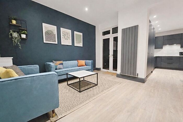 6 Bedroom Terraced House For Sale In Bankfield Avenue, Victoria Park, Manchester, M13