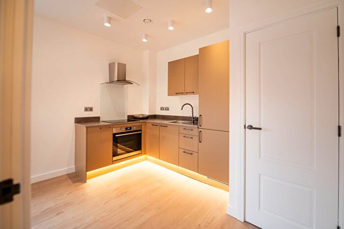 1 Bedroom Flat To Rent In Flat, Stockport Road, Cheadle, SK8