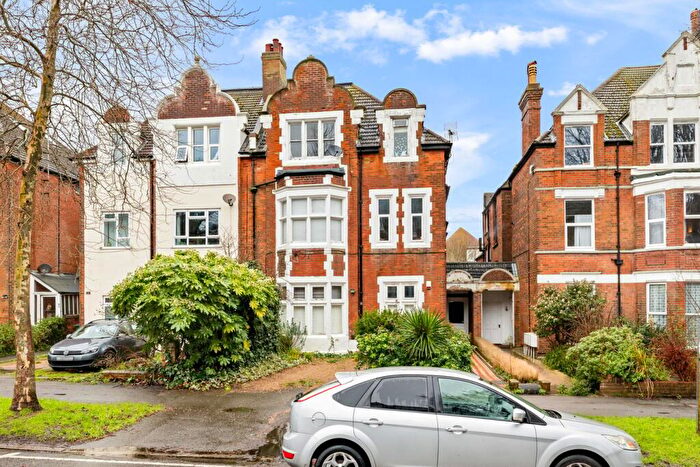 2 Bedroom Flat For Sale In Bouverie Road West, Folkestone, CT20