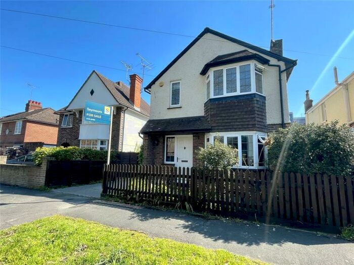 3 Bedroom Detached House To Rent In Camberley, GU15