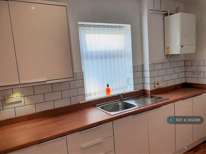 2 Bedroom Flat To Rent In Burscough Street, Ormskirk, L39