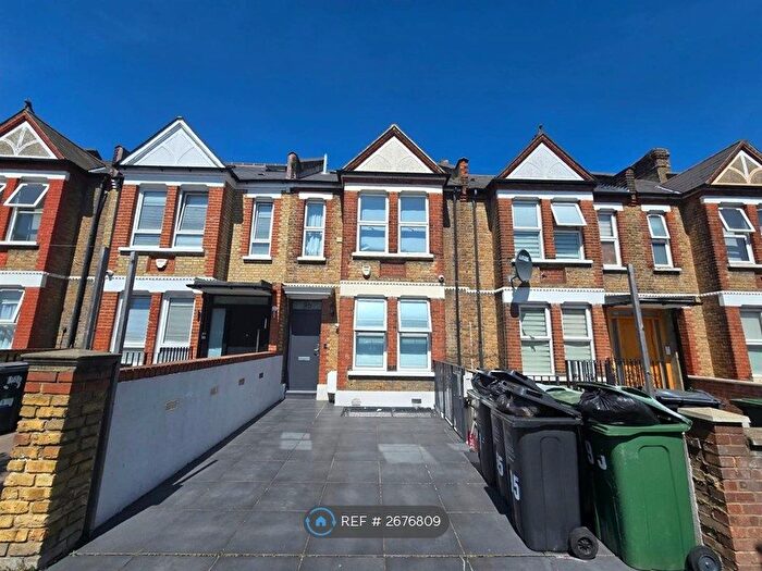 Studio To Rent In London, London, N16