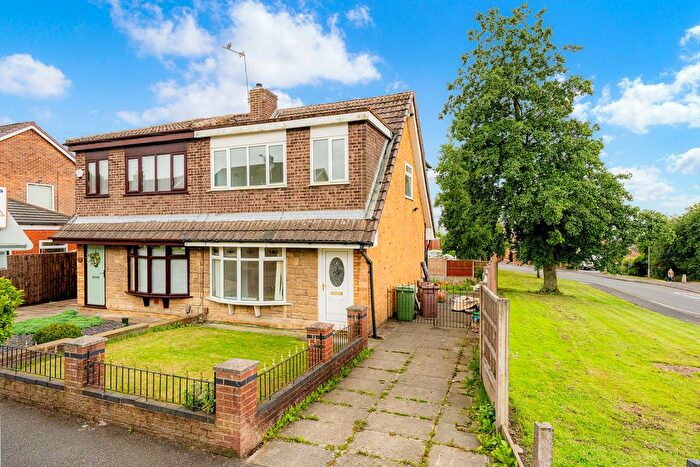 3 Bedroom Semi-Detached House For Sale In Royden Road, Billinge, WN5