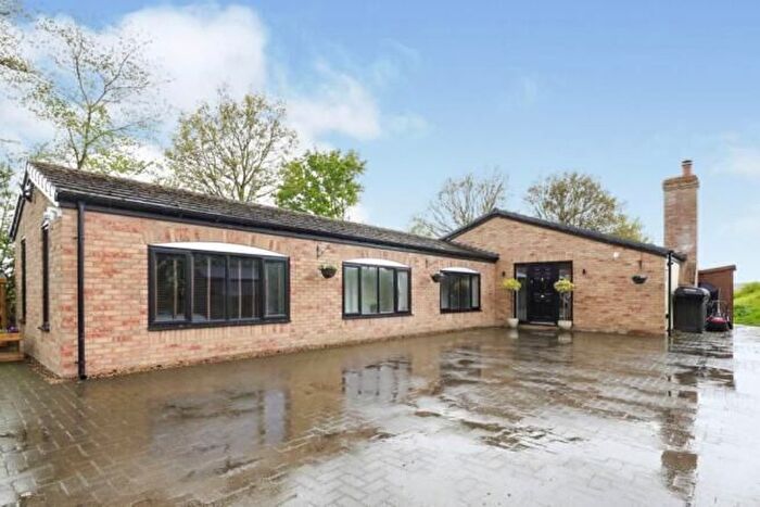 3 Bedroom Bungalow To Rent In Boiley Lane, Killamarsh, Sheffield, S21