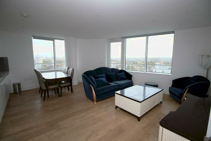 2 Bedroom Apartment To Rent In Lombard Wharf, SW11