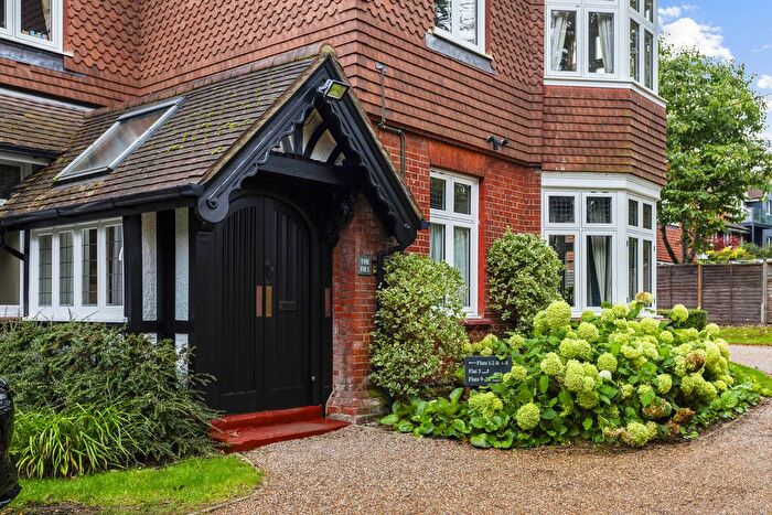 2 Bedroom Flat For Sale In College Road, Epsom, KT17
