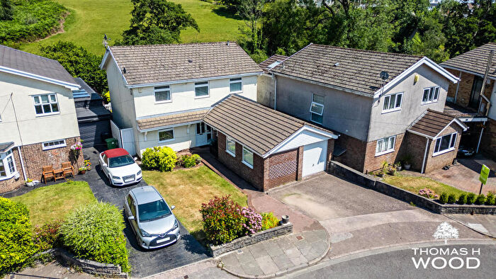4 Bedroom Detached House For Sale In Brooklyn Close, Rhiwbina, Cardiff, CF14