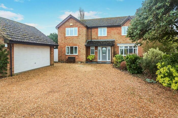 5 Bedroom Detached House For Sale In Newton Road, Rushden, NN10