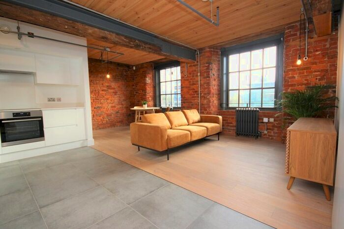 2 Bedroom Flat To Rent In Binns Place, Manchester, M4