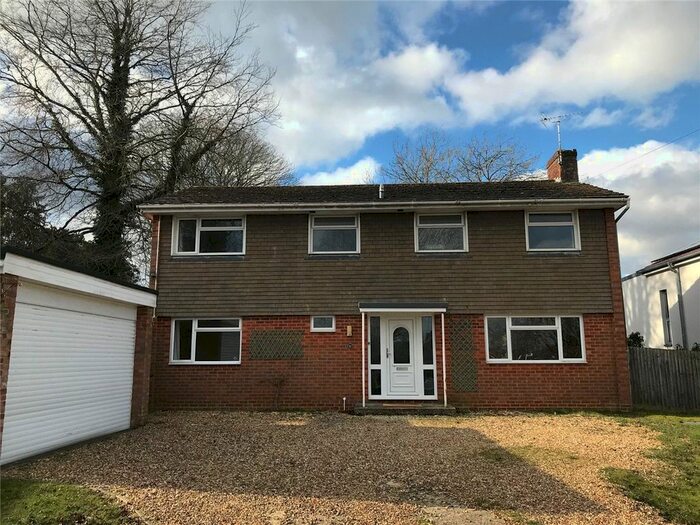 4 Bedroom Detached House To Rent In Lynford Way, Winchester, Hampshire, SO22