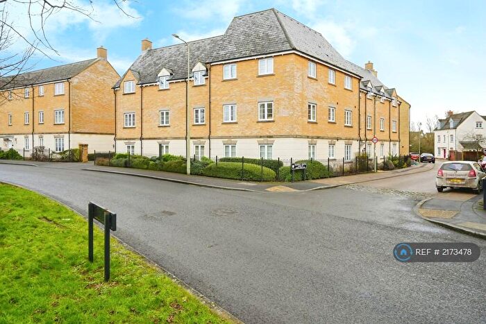 2 Bedroom Flat To Rent In Harvest Grove, Witney, OX28