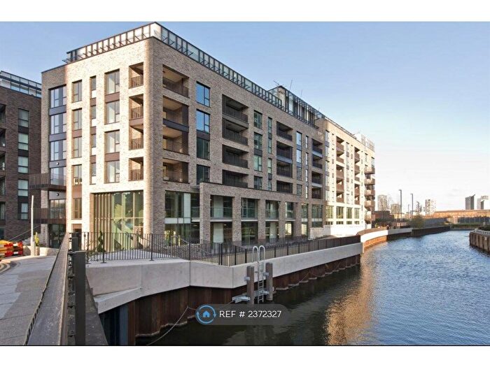 1 Bedroom Flat To Rent In Pavilions Court, London, E15