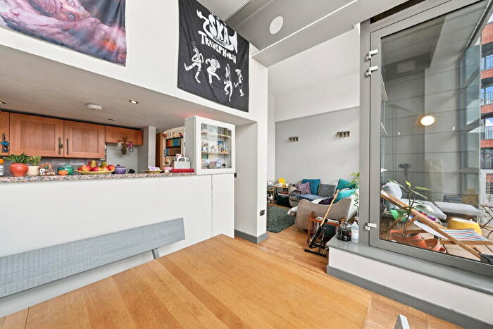 2 Bedroom Apartment For Sale In Spacious Two Bedroom Duplex With Large Balcony In Manchester's Best Neighbourhood, M4