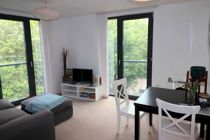 2 Bedroom Flat To Rent In St. John's Walk, Birmingham, B5