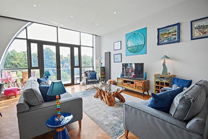 2 Bedroom Flat For Sale In Long Row, South Shields, NE33