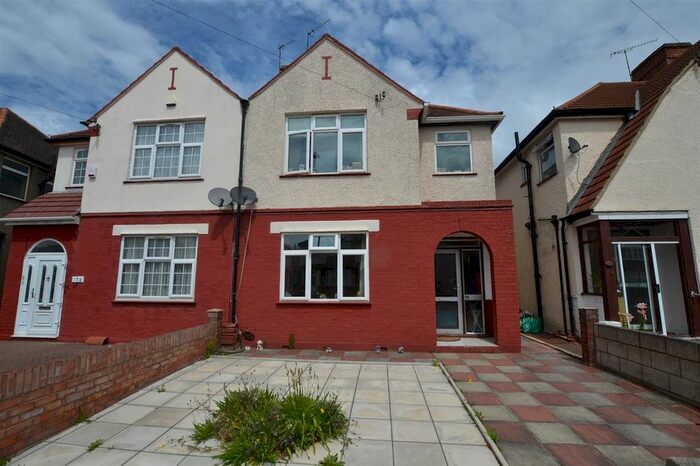 3 Bedroom Semi-Detached House To Rent In Heath Road, Hounslow TW3