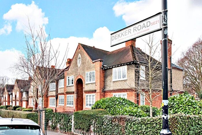 2 Bedroom Apartment To Rent In Dekker Road, Dulwich Village, London, SE21