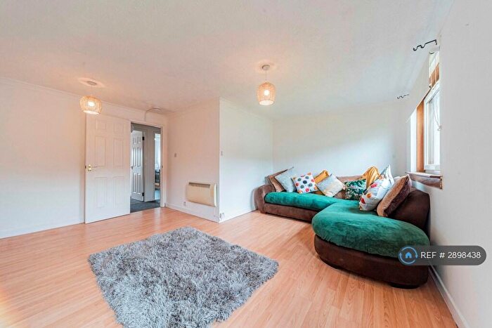 1 Bedroom Flat To Rent In Grandtully Drive, Glasgow, G12