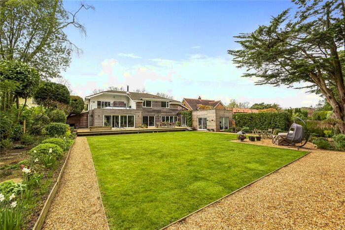 4 Bedroom Detached House To Rent In Golf Links Road, Ferndown, Dorset, BH22