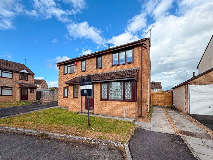3 Bedroom Semi-Detached House To Rent In Kirke Grove, Taunton, TA2