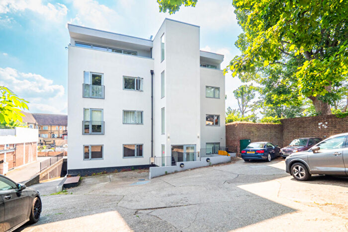 2 Bedroom Apartment To Rent In Village Court, A Park Road, Sutton, SM3