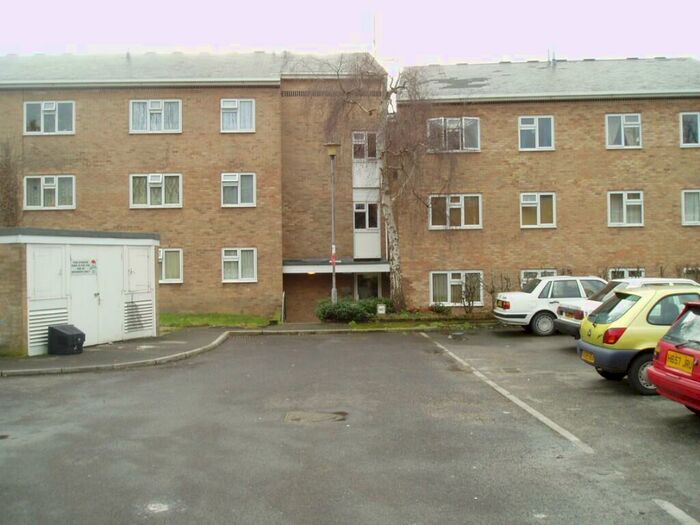 1 Bedroom Flat To Rent In Roping Road, Yeovil, Somerset, BA21