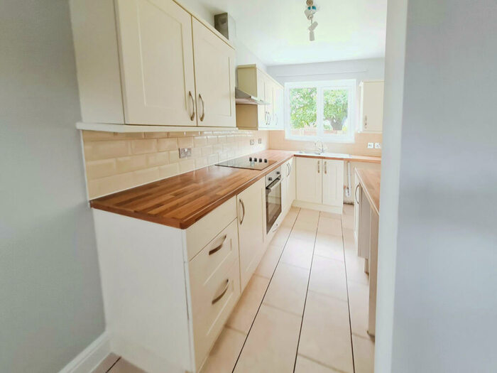 3 Bedroom Semi-Detached House To Rent In Birkbeck Road, Norwich, Norfolk, NR1