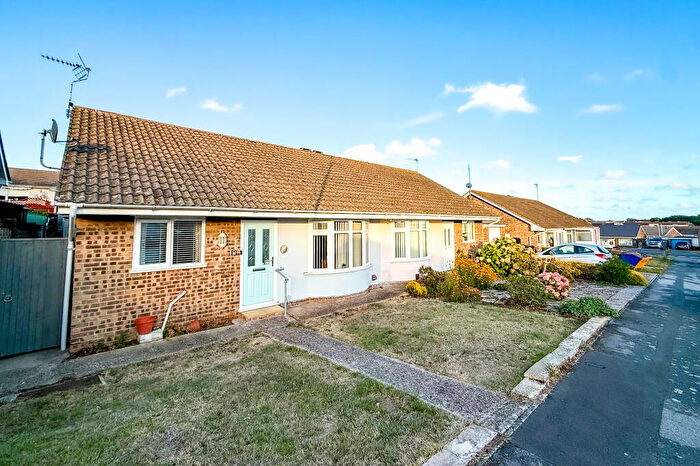 2 Bedroom Bungalow For Sale In Nuthatch Road, Eastbourne, East Sussex, BN23