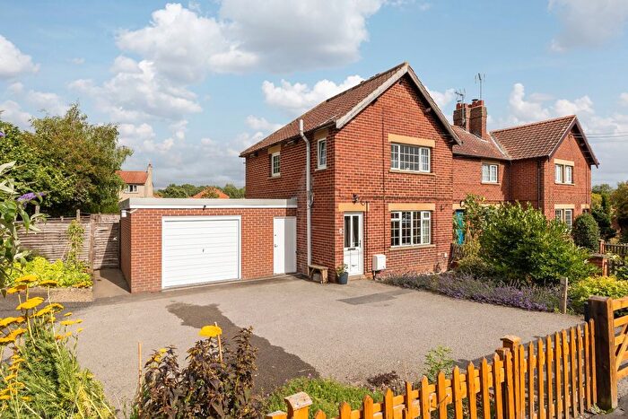 3 Bedroom Terraced House For Sale In Ashdale Road, Helmsley, York, YO62